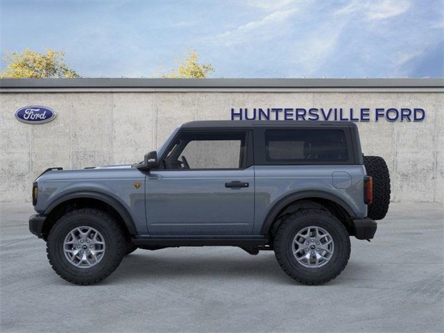 New 2025 Ford Bronco Badlands image 3