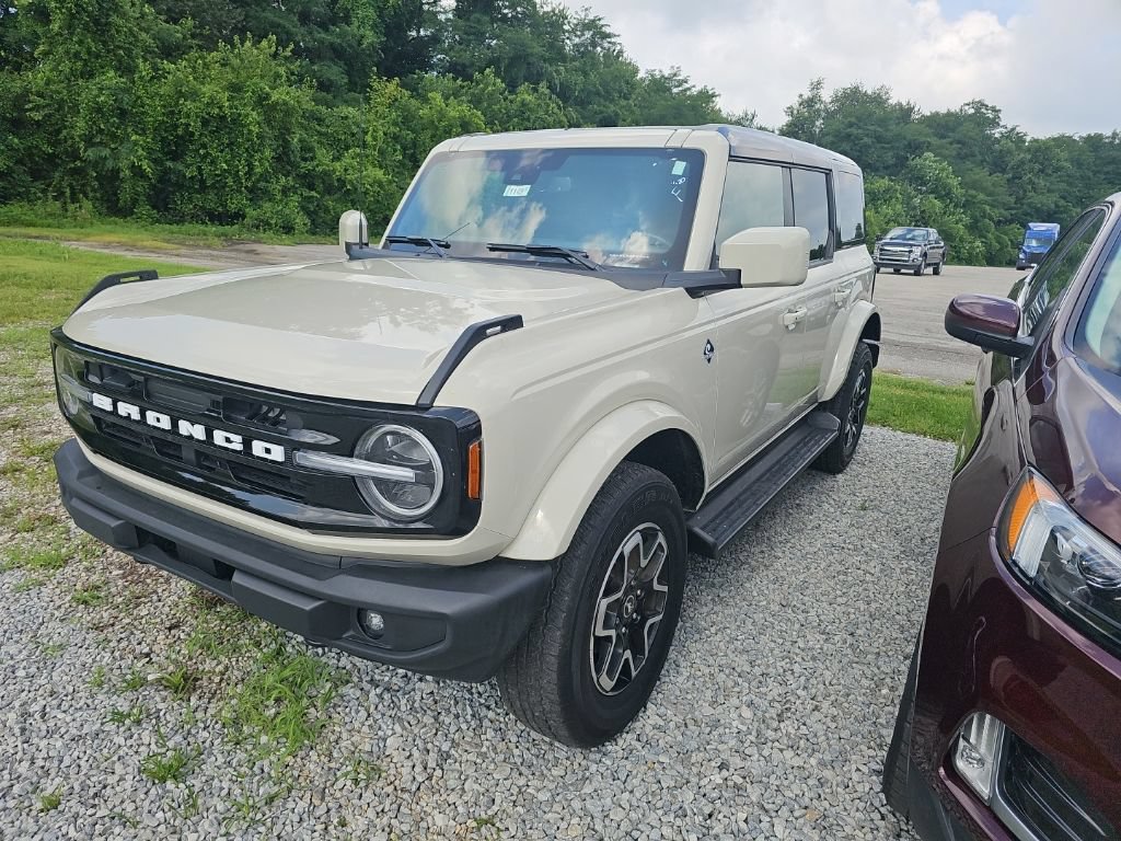Used 2025 Ford Bronco Outer Banks AWD/4WD image 4