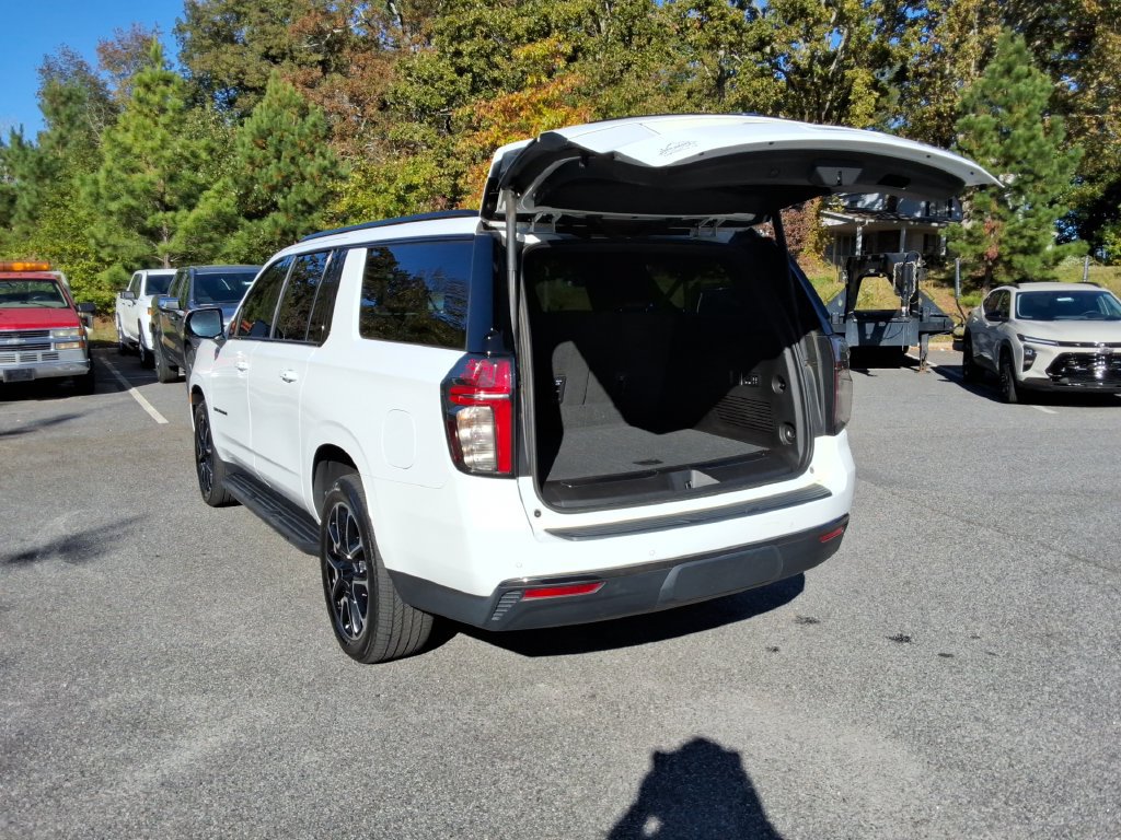 Certified 2022 Chevrolet Suburban RST w/ Luxury Package AWD/4WD image 16