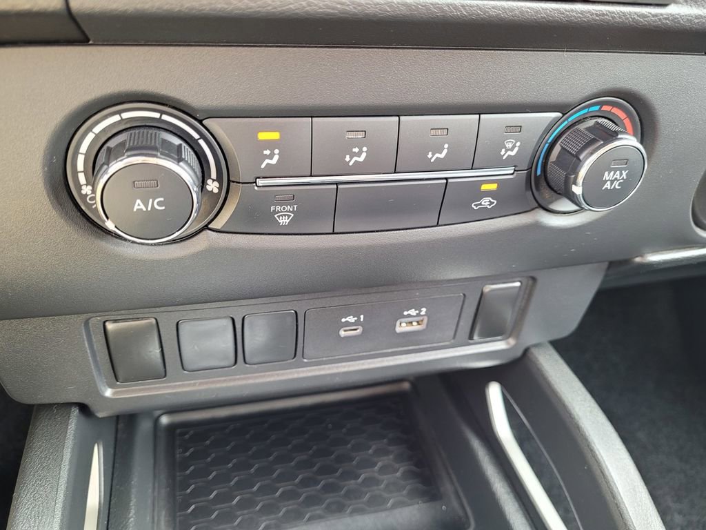Used 2023 Nissan Frontier SV image 20
