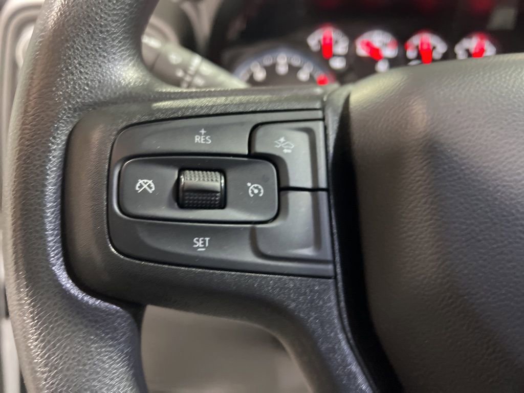 Used 2025 Chevrolet Silverado 3500 W/T image 29