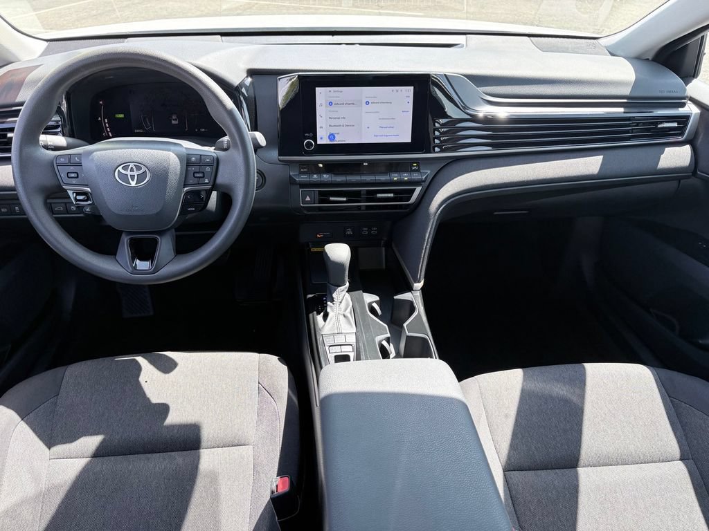 Used 2025 Toyota Camry LE FWD image 9