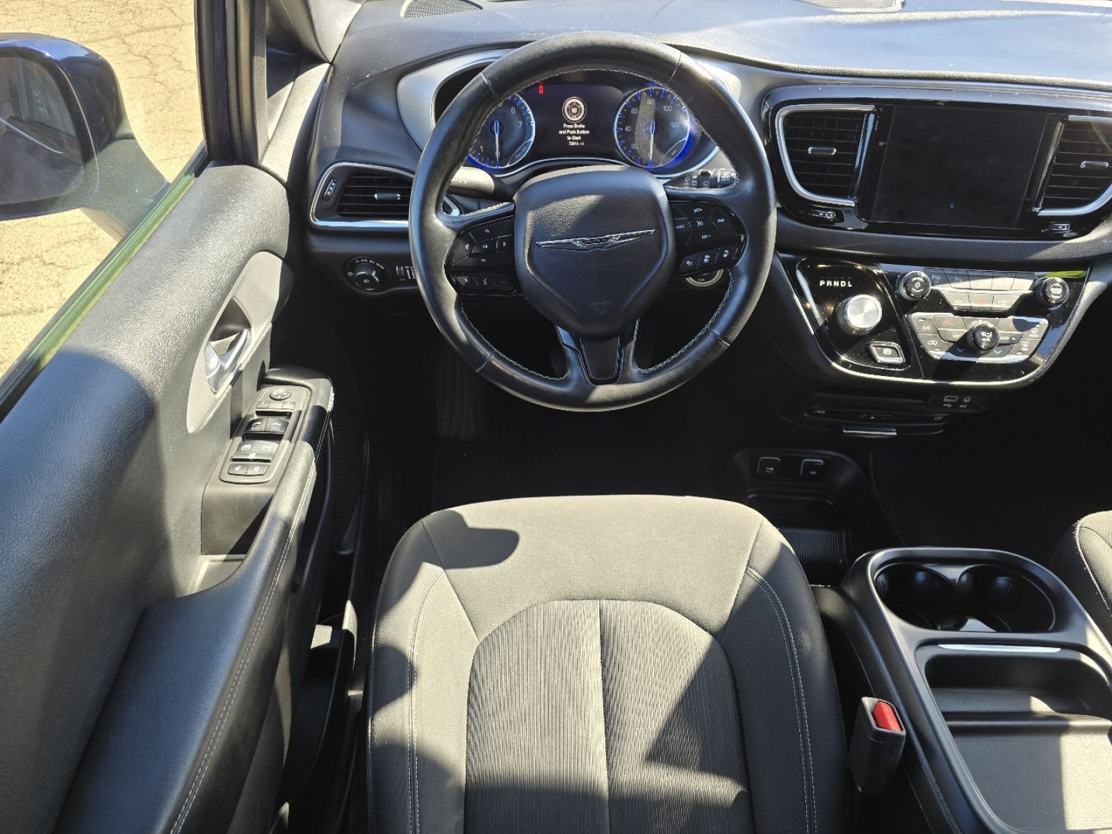 Used 2019 Chrysler Pacifica Touring Plus w/ Advanced Safetytec Group image 23