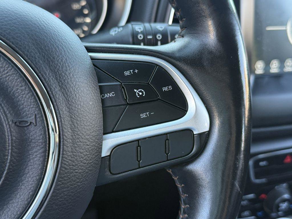 Used 2018 Jeep Compass Latitude w/ Popular Equipment Group AWD/4WD image 32