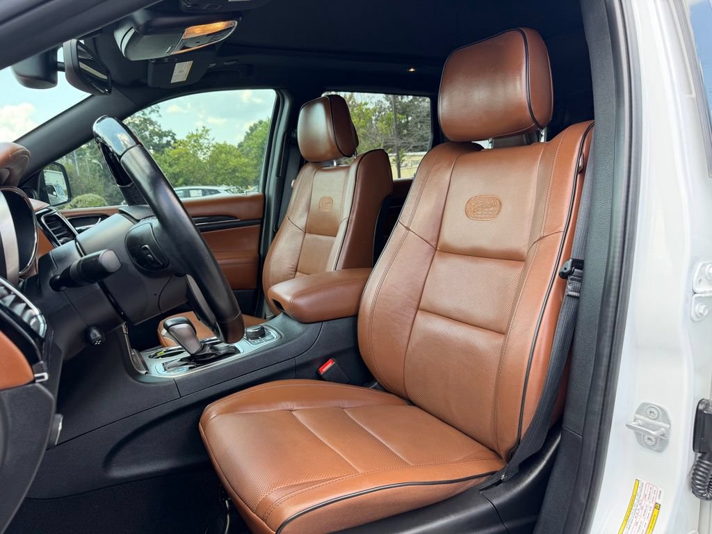 Used 2020 Jeep Grand Cherokee Overland AWD/4WD image 10