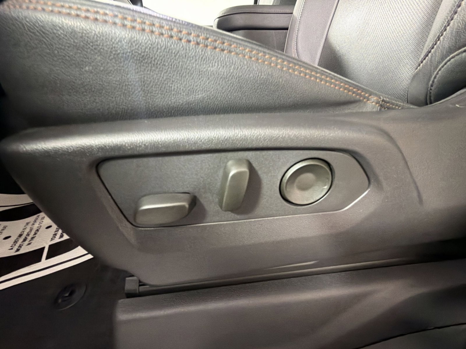 Used 2024 GMC Sierra 1500 AT4 w/ Technology Package image 14