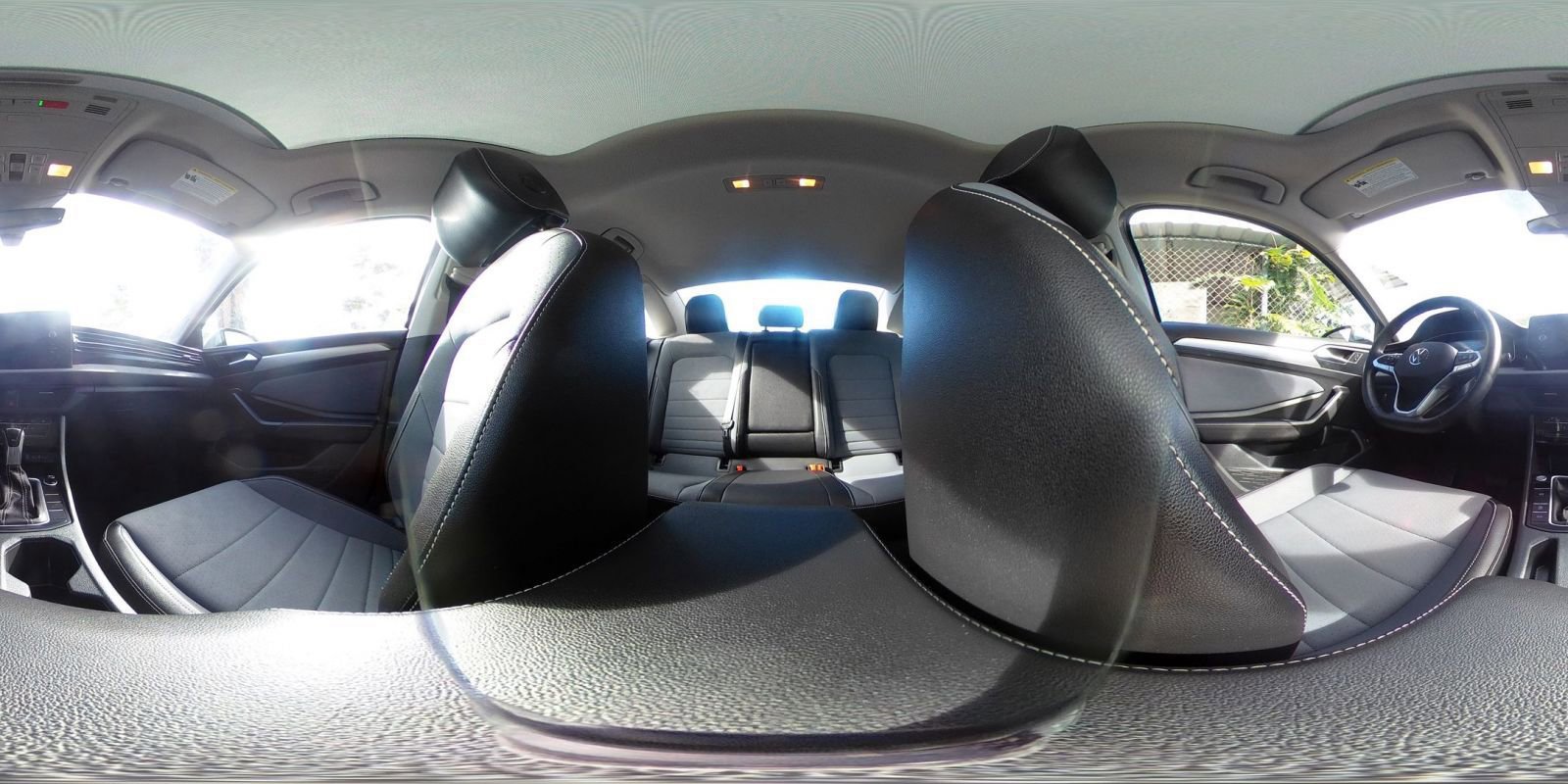 Used 2025 Volkswagen Jetta SE image 42