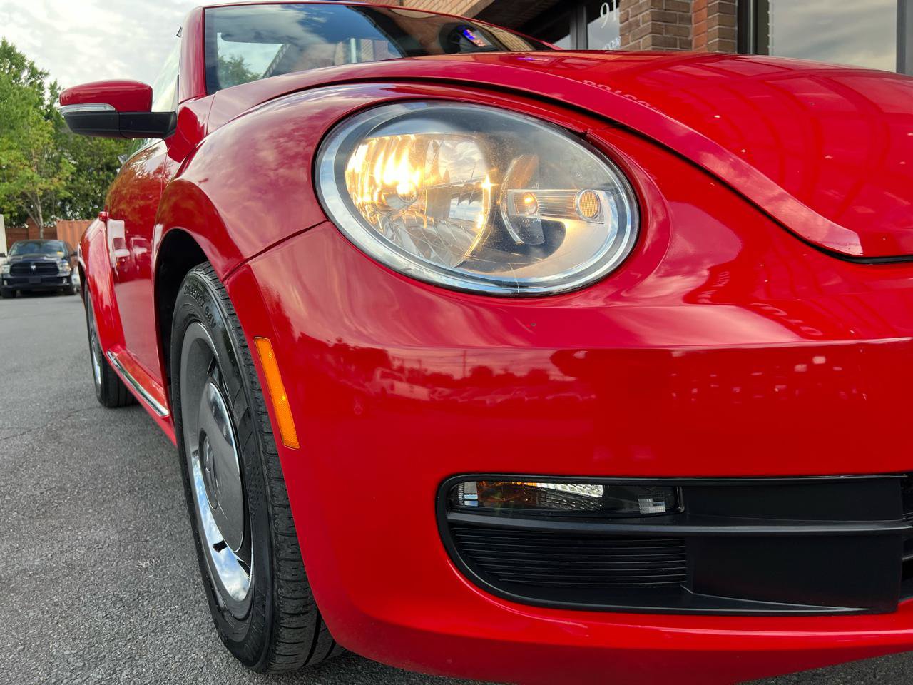 Used 2013 Volkswagen Beetle 2.5 FWD image 37