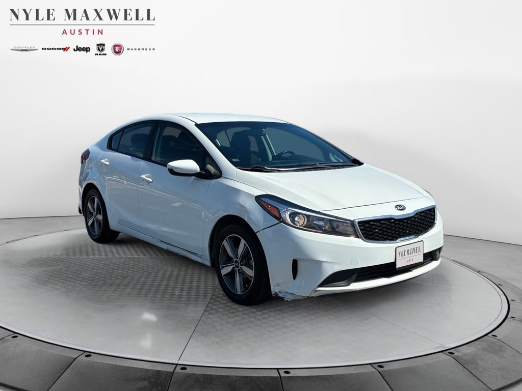 Used 2018 Kia Forte S image 2