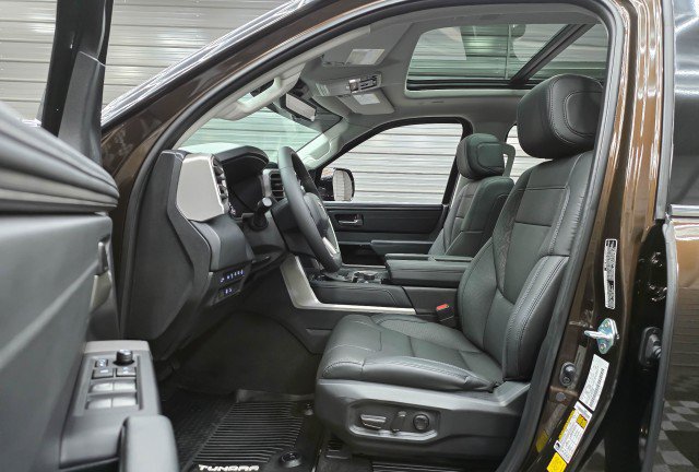 Used 2023 Toyota Tundra Limited AWD/4WD image 17