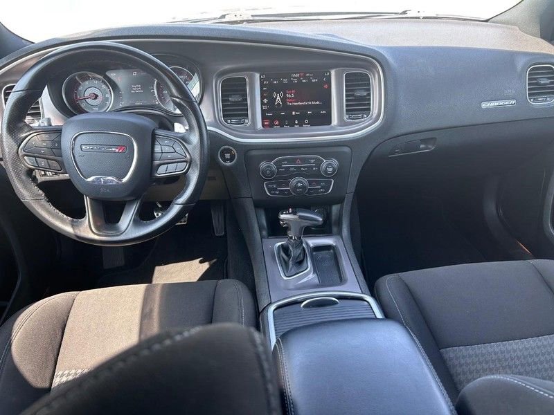 Used 2022 Dodge Charger GT image 9