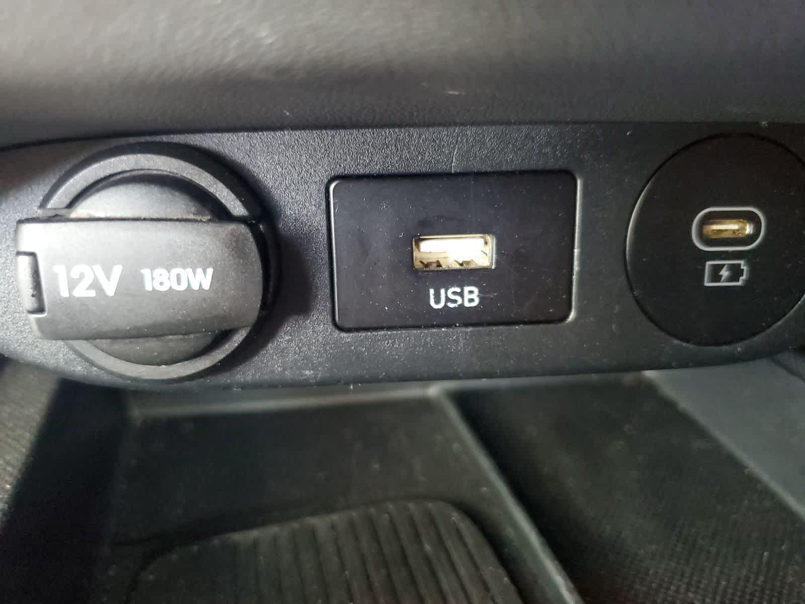 Used 2025 Hyundai Elantra SEL FWD image 21