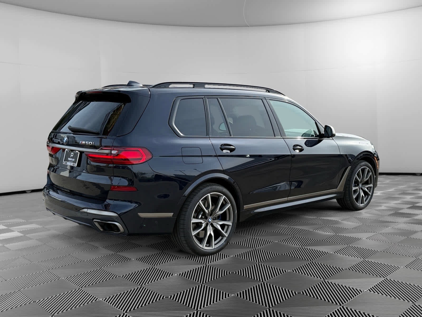 Used 2022 BMW X7 M50i image 5