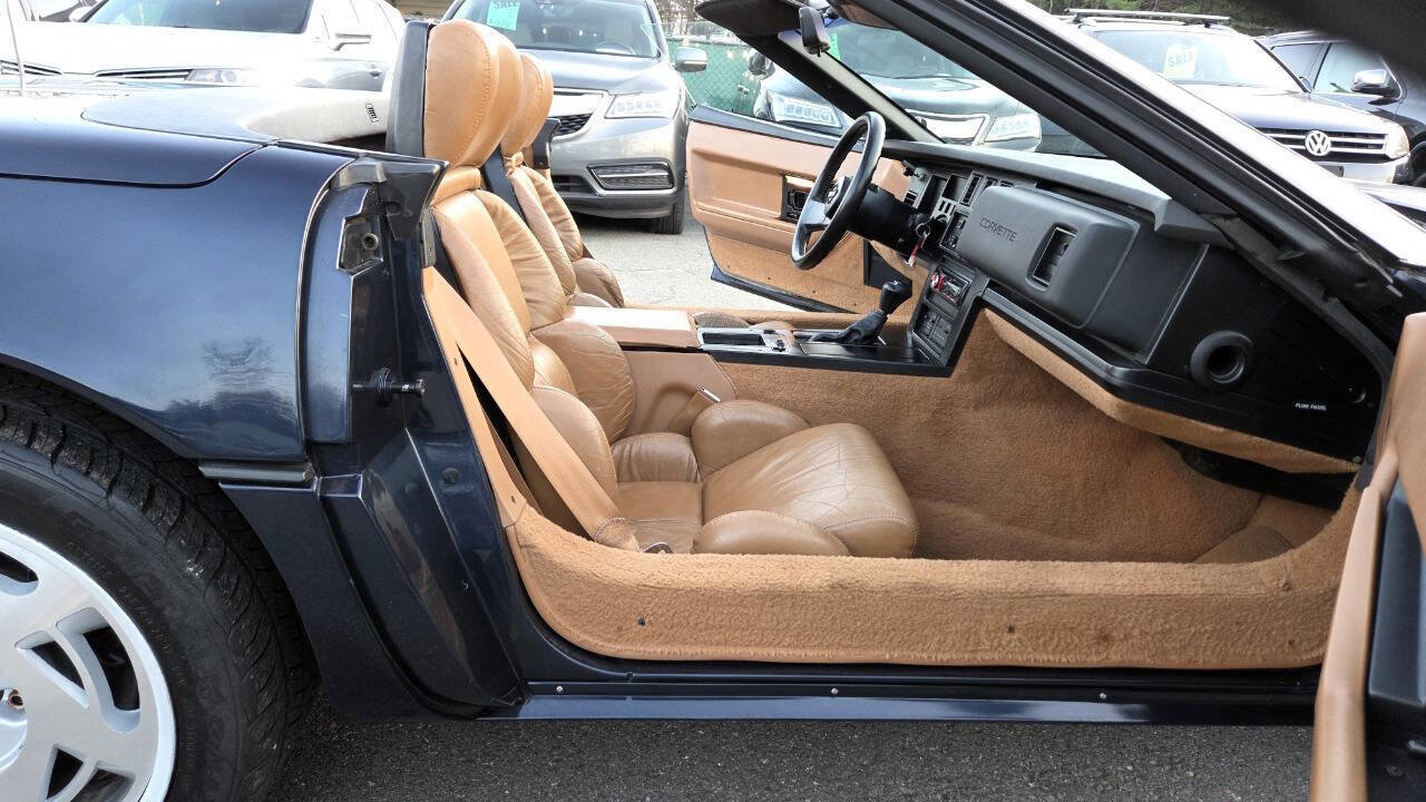 Used 1989 Chevrolet Corvette Convertible RWD image 39