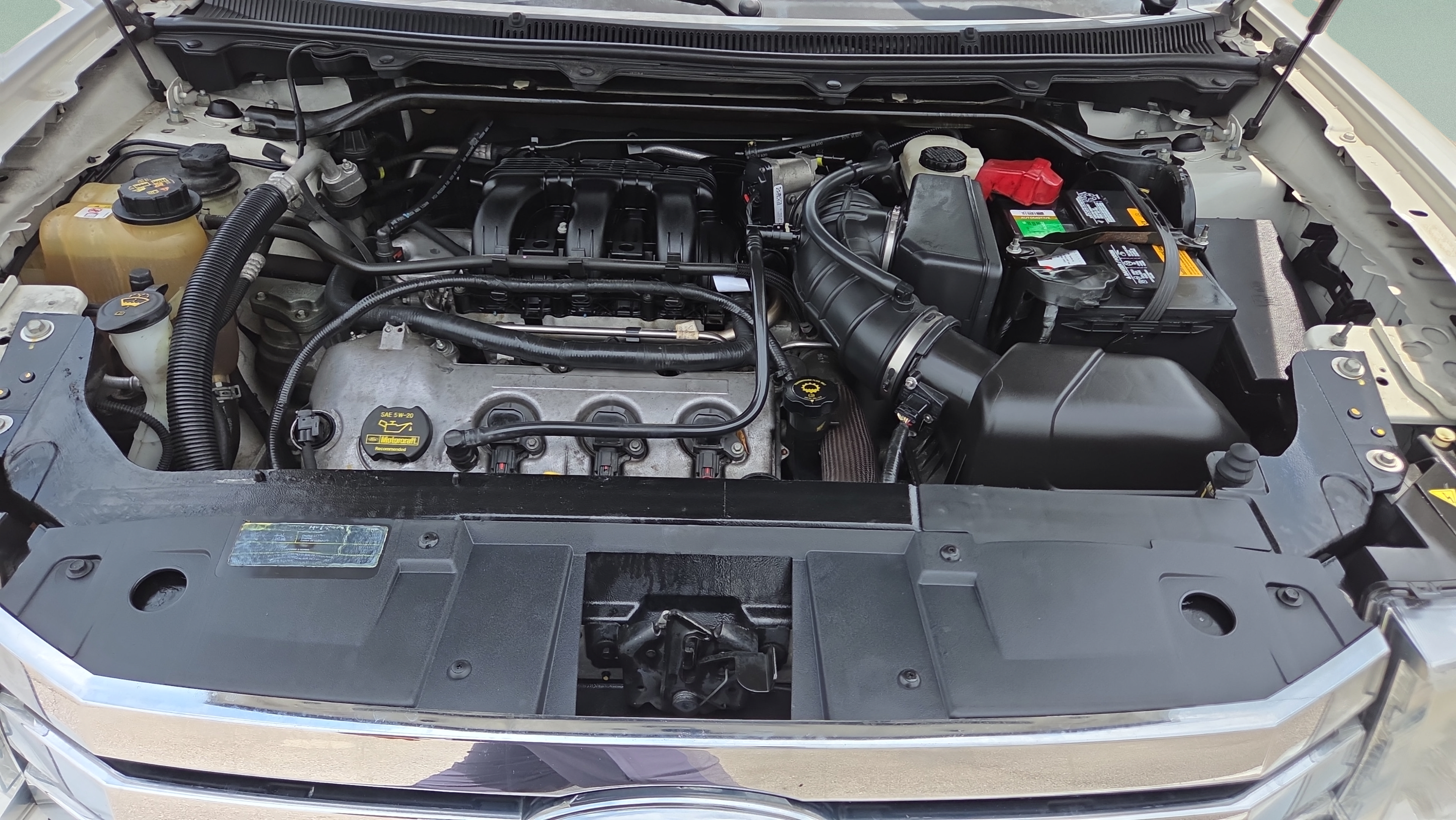 Used 2010 Ford Flex Limited FWD image 19