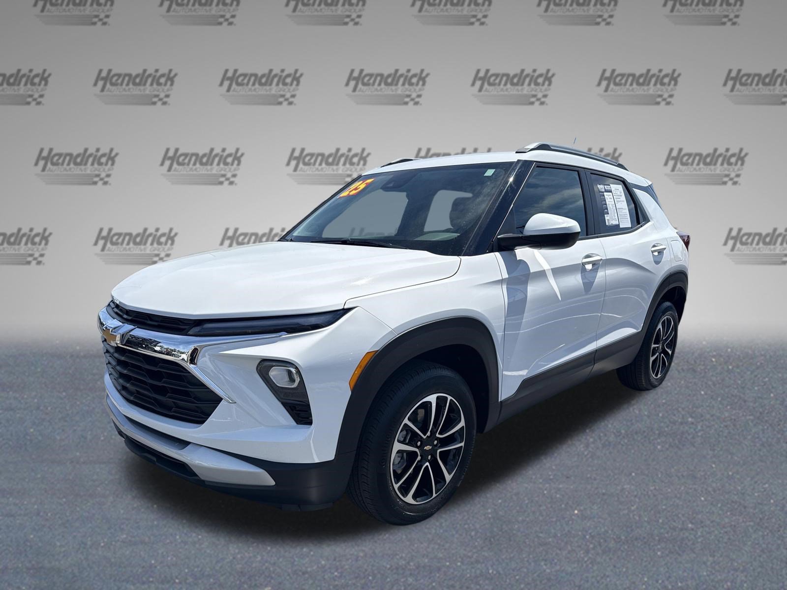 Used 2025 Chevrolet TrailBlazer LT AWD/4WD image 5