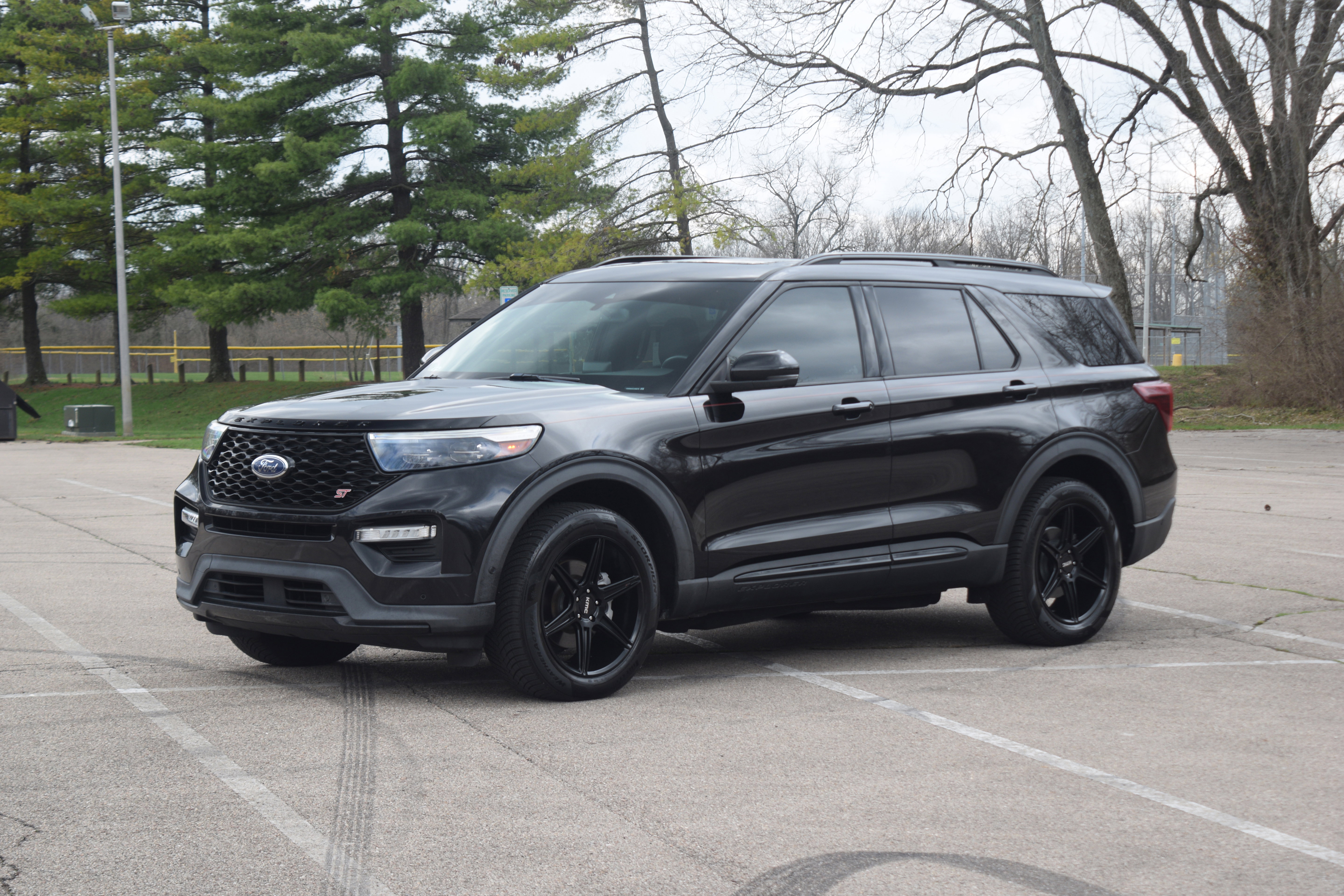 Used 2020 Ford Explorer ST w/ Premium Technology Package image 23