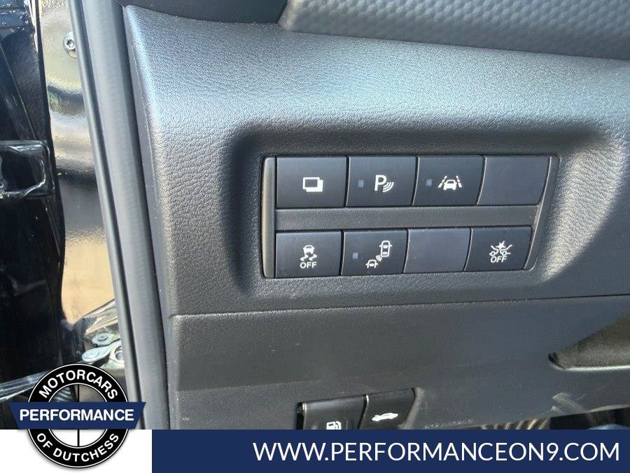 Used 2023 Nissan Kicks S FWD image 8