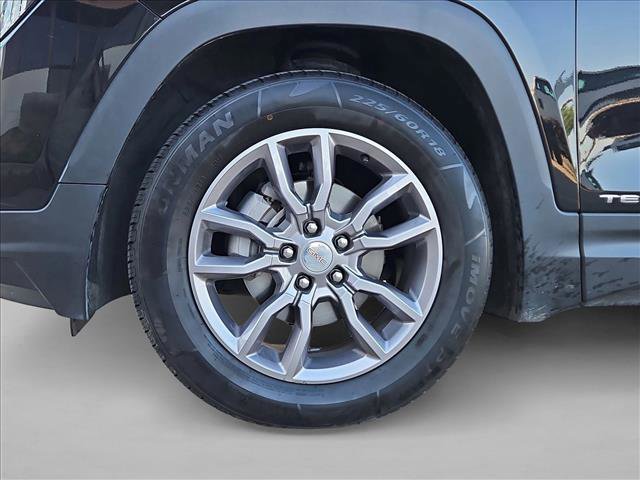 Used 2023 GMC Terrain SLT FWD image 24