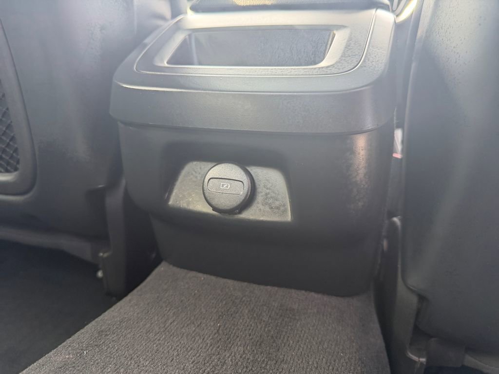 Used 2021 Volvo S60 T5 Momentum image 36