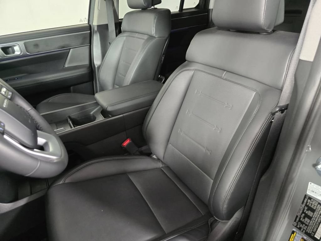 Used 2026 Hyundai Santa Fe Limited AWD/4WD image 24