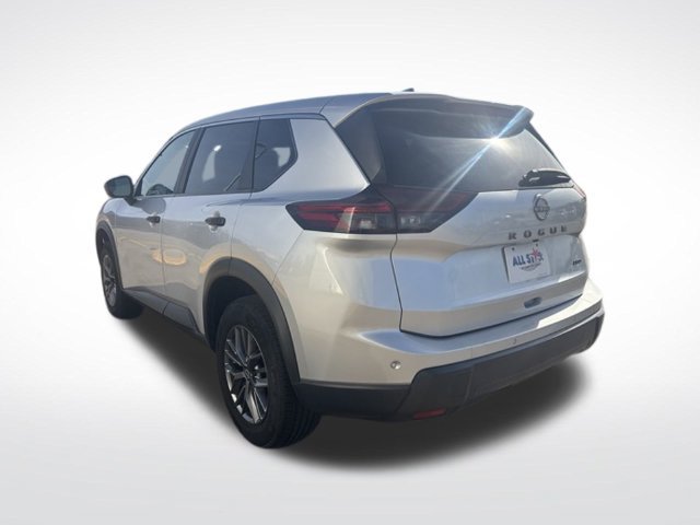 Used 2024 Nissan Rogue S AWD/4WD image 5