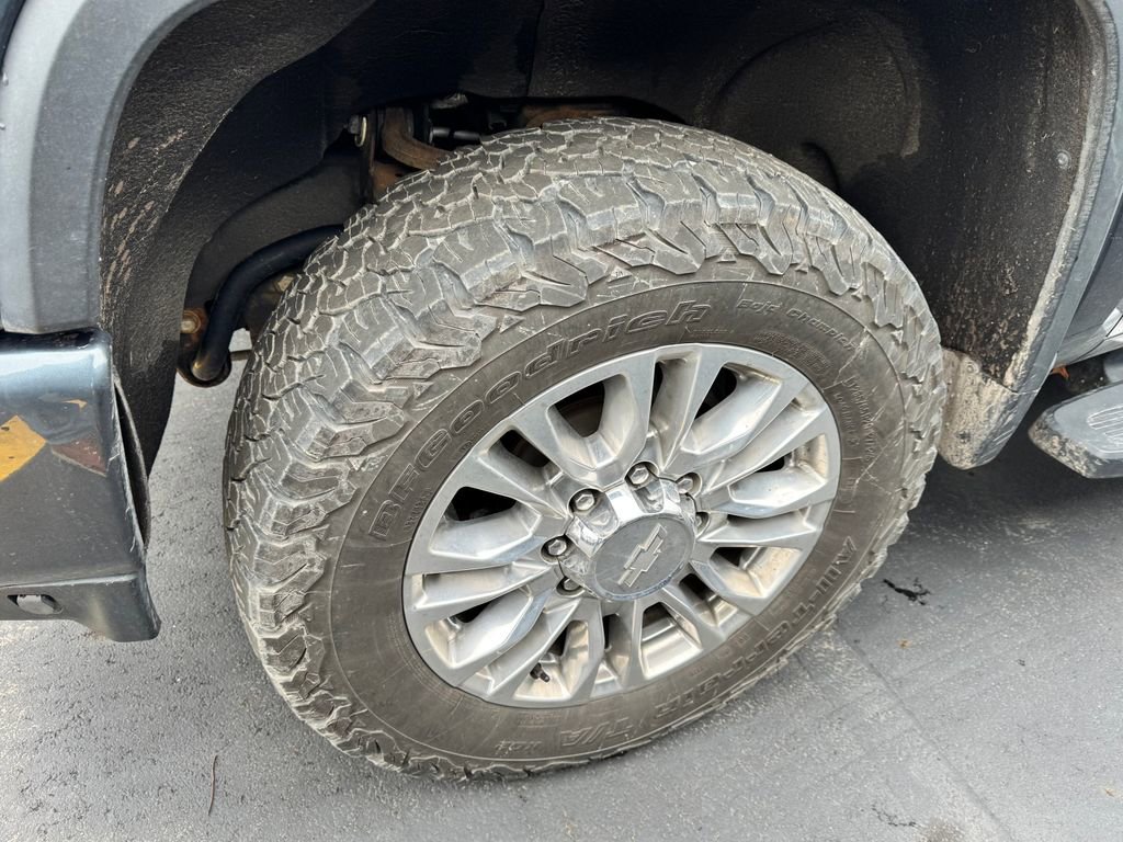 Used 2020 Chevrolet Silverado 3500 High Country w/ Z71 Off-Road Package image 9