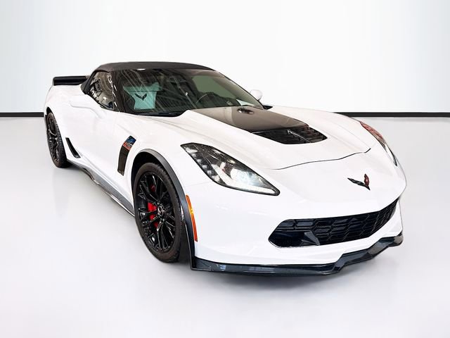 Used 2015 Chevrolet Corvette Z06 w/ 3LZ Preferred Equipment Group image 3