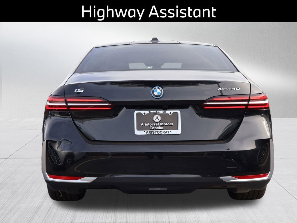 Certified 2025 BMW i5 xDrive40 w/ Premium Package image 8