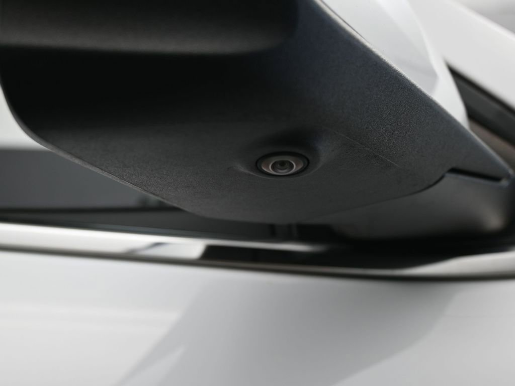 Used 2023 Chevrolet Equinox LT image 49