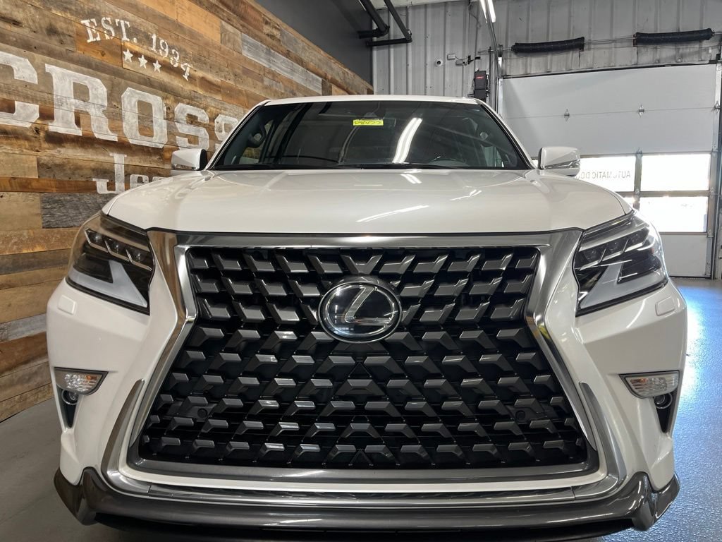 Used 2023 Lexus GX 460 Premium w/ Accessory Package AWD/4WD image 6