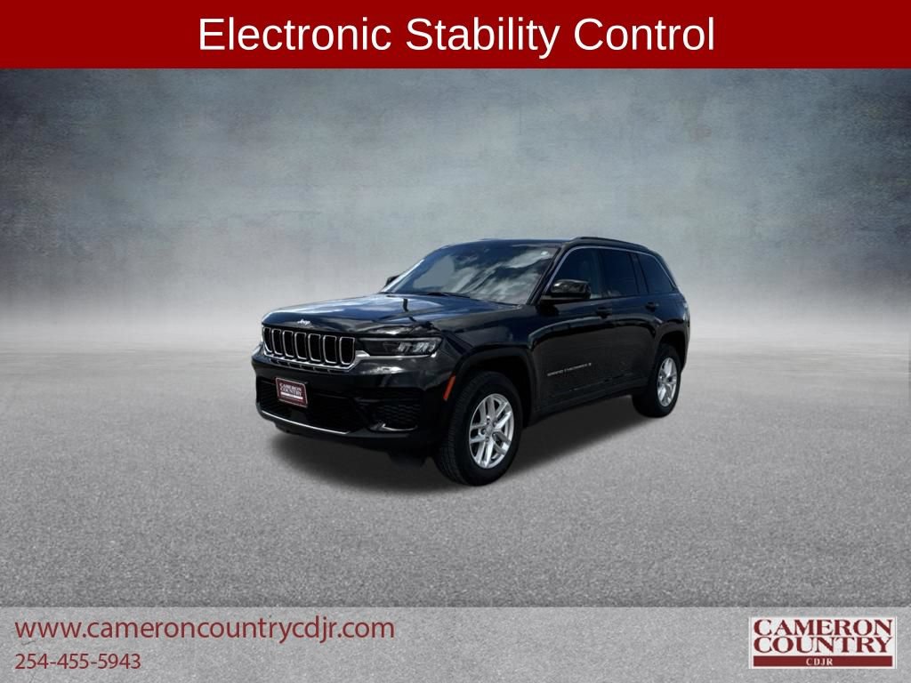 Used 2025 Jeep Grand Cherokee Laredo w/ Luxury Tech Group I AWD/4WD image 7