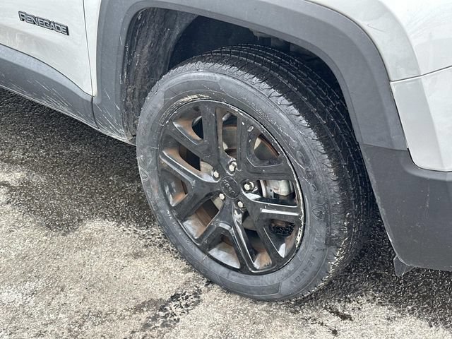Used 2017 Jeep Renegade Altitude AWD/4WD image 8