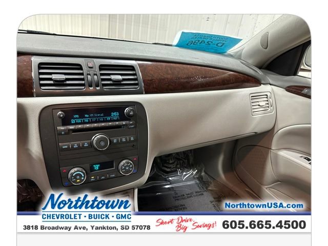 Used 2011 Buick Lucerne CXL image 16