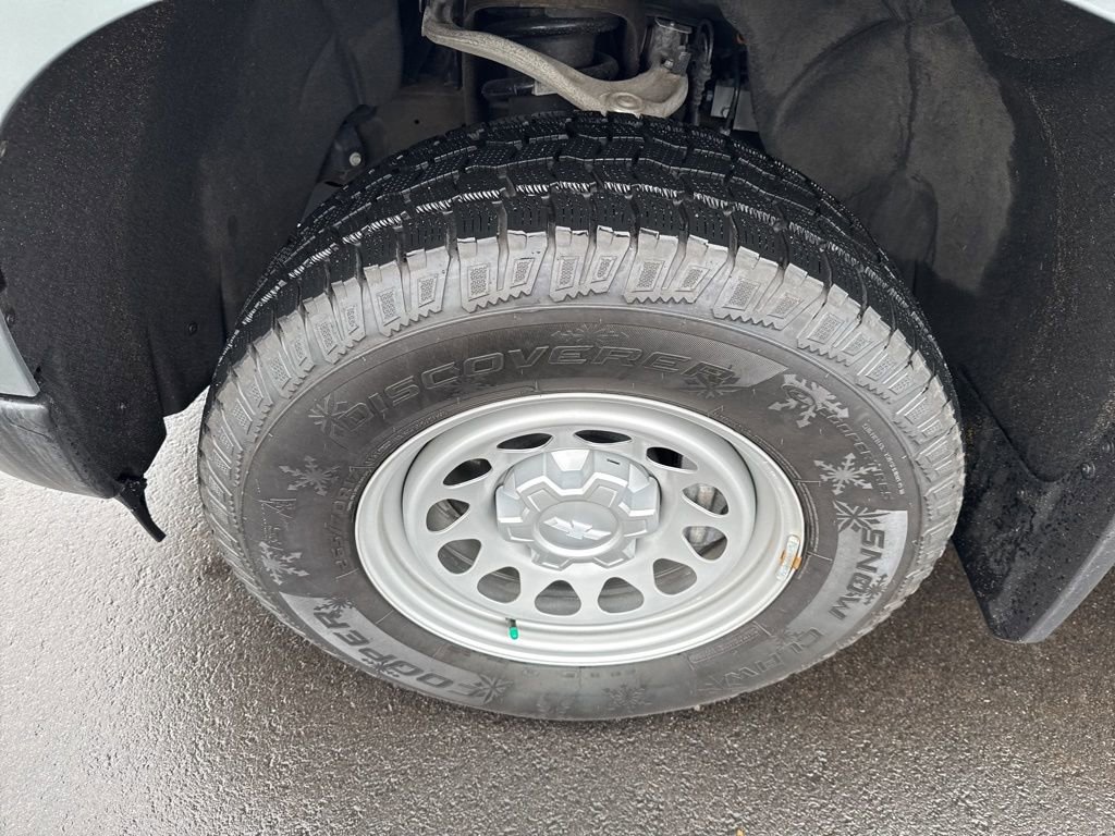 Used 2025 Chevrolet Silverado 1500 W/T w/ WT Value Package image 10