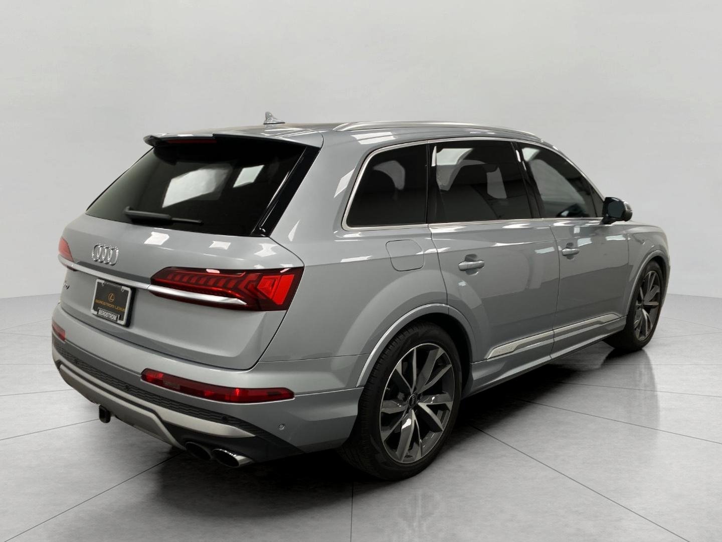Used 2023 Audi SQ7 Prestige image 4