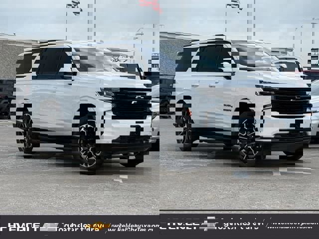 Used 2023 Chevrolet Suburban RST AWD/4WD image 2