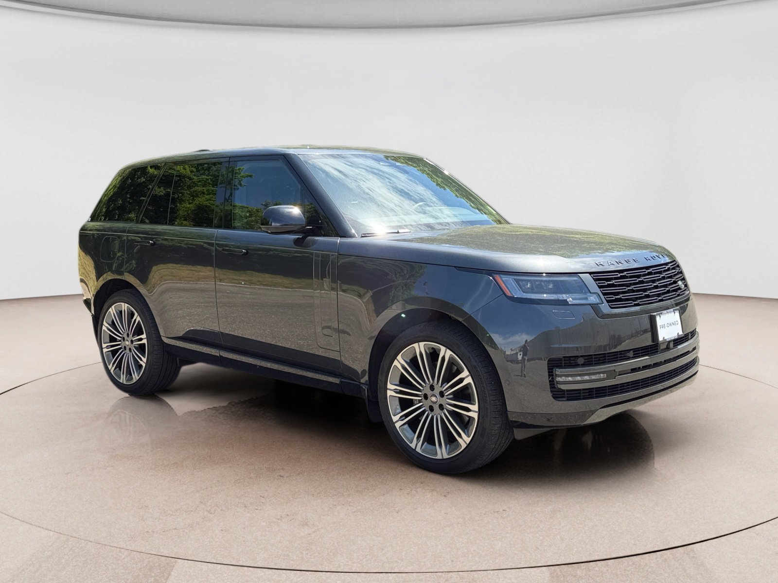 Used 2025 Land Rover Range Rover SE AWD/4WD image 7