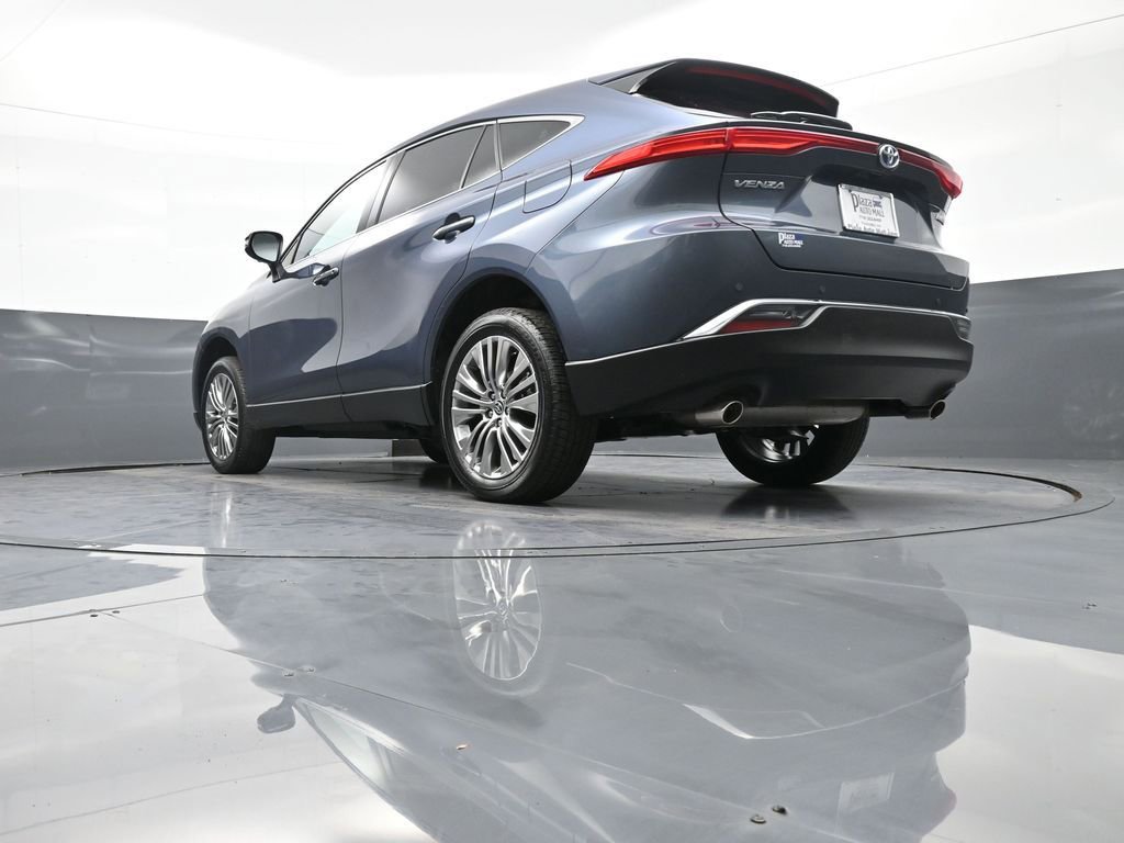 Certified 2024 Toyota Venza Limited image 31