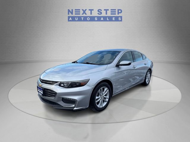 Used 2018 Chevrolet Malibu LT image 3