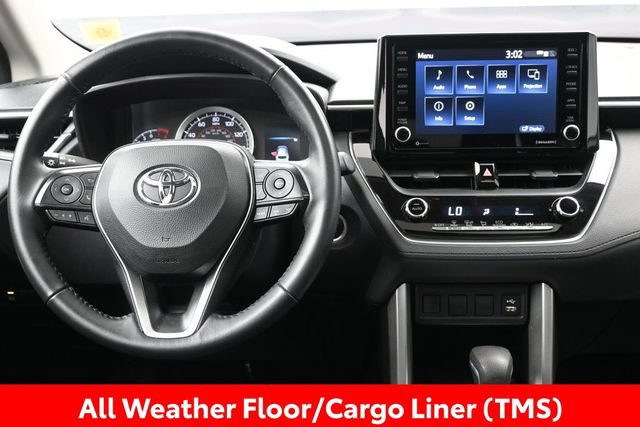 Certified 2022 Toyota Corolla Cross LE w/ Moonroof Package AWD/4WD image 18