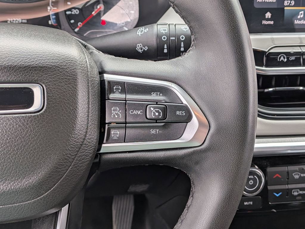 Used 2023 Jeep Compass Limited AWD/4WD image 20