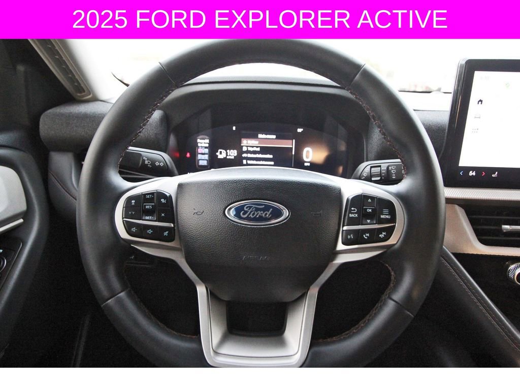 Used 2025 Ford Explorer Active RWD image 15