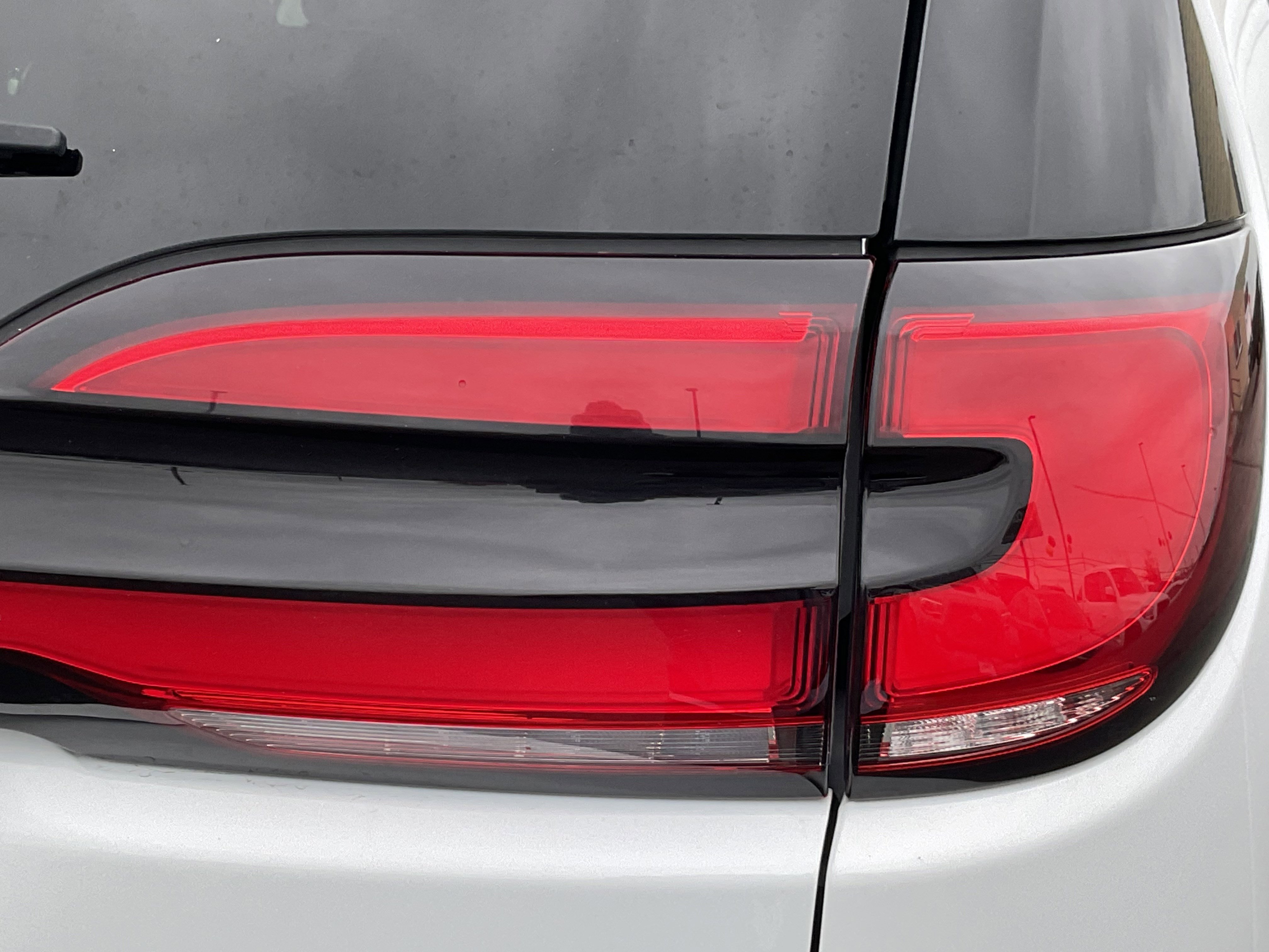 Used 2024 Chrysler Pacifica Select FWD image 13