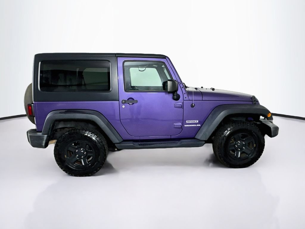 Used 2017 Jeep Wrangler Sport w/ Connectivity Group AWD/4WD image 8