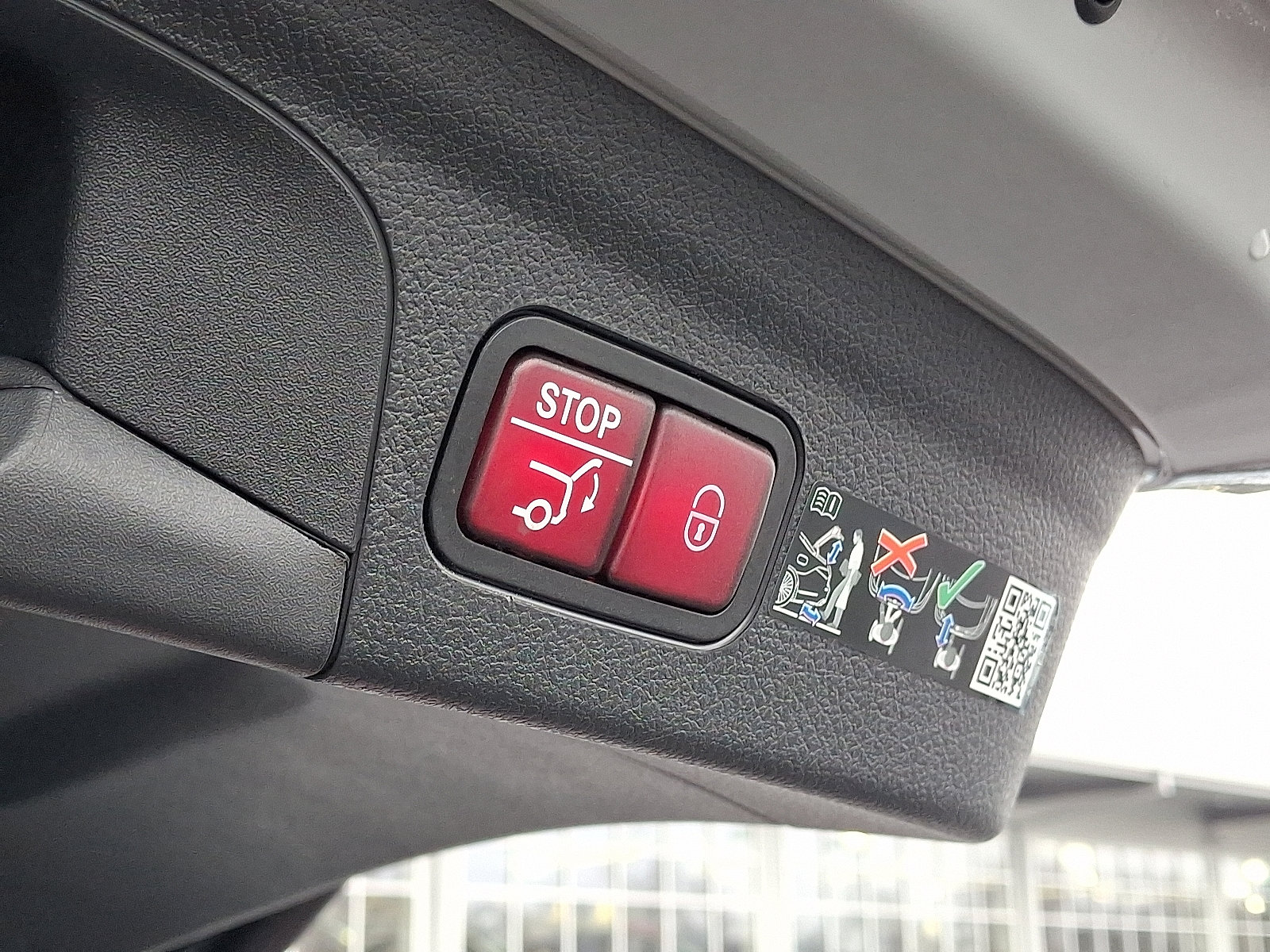 Used 2025 Mercedes-Benz GLE 53 AMG 4MATIC image 31