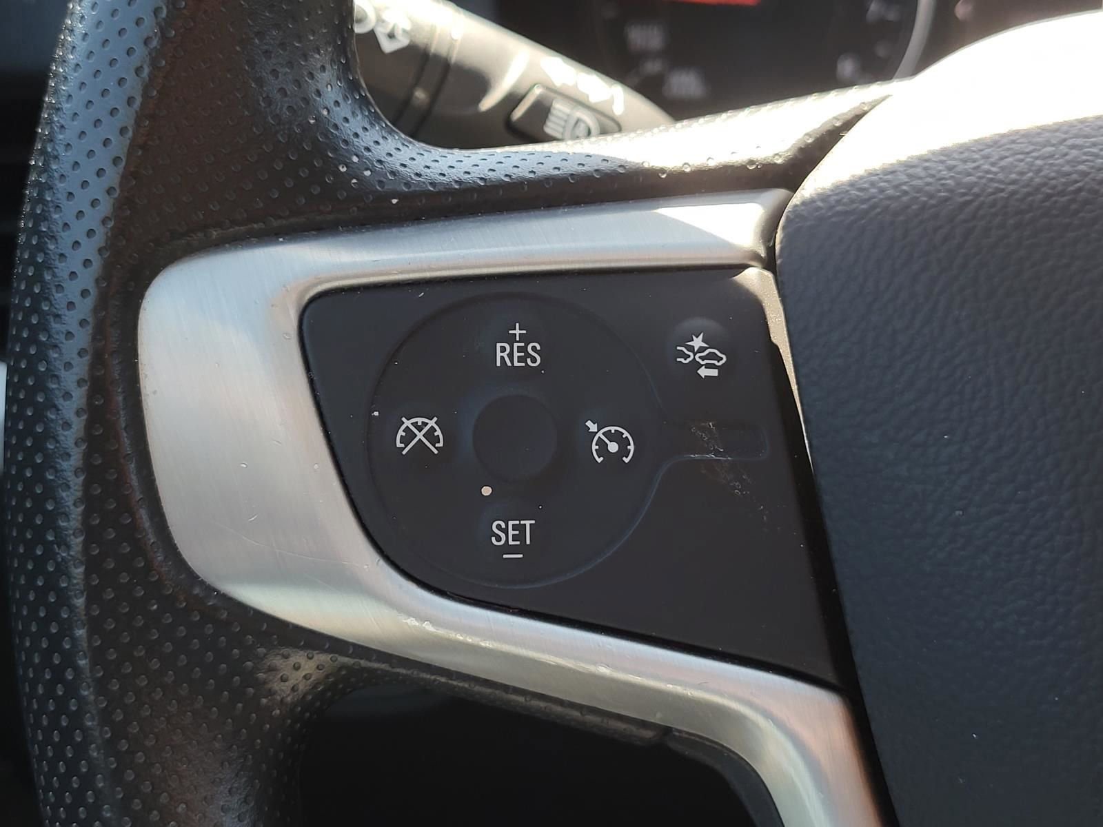 Used 2024 GMC Terrain SLE AWD/4WD image 28
