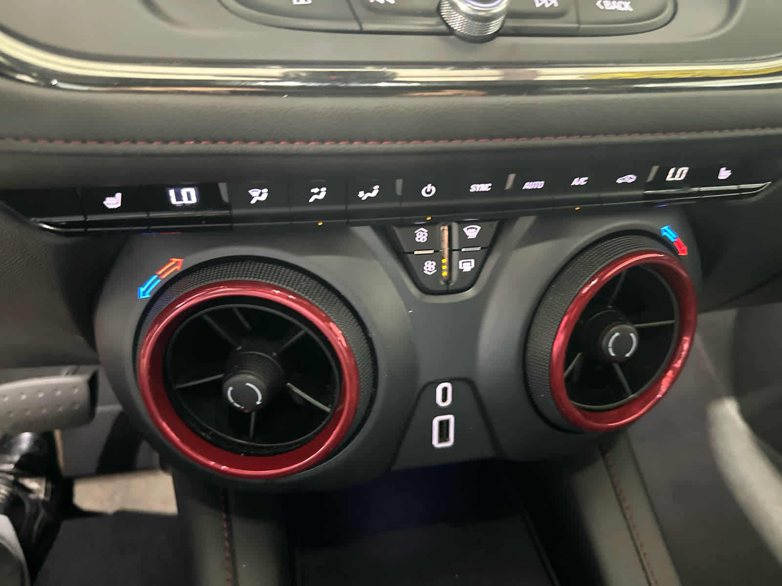 Used 2022 Chevrolet Blazer RS FWD image 22