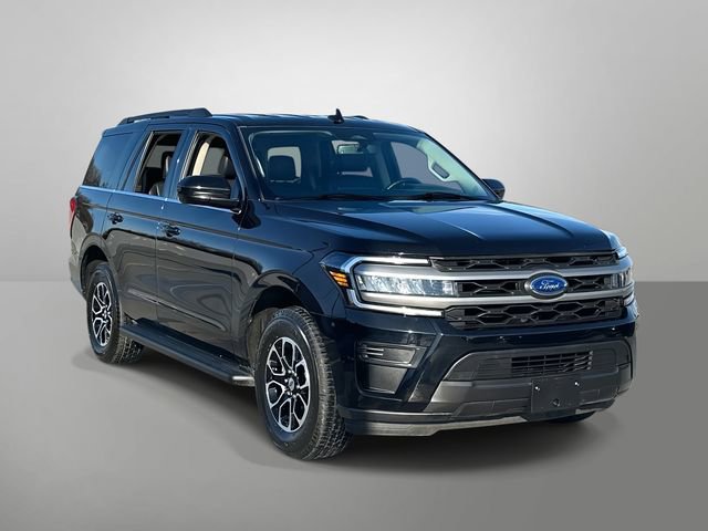 Used 2024 Ford Expedition XLT image 24