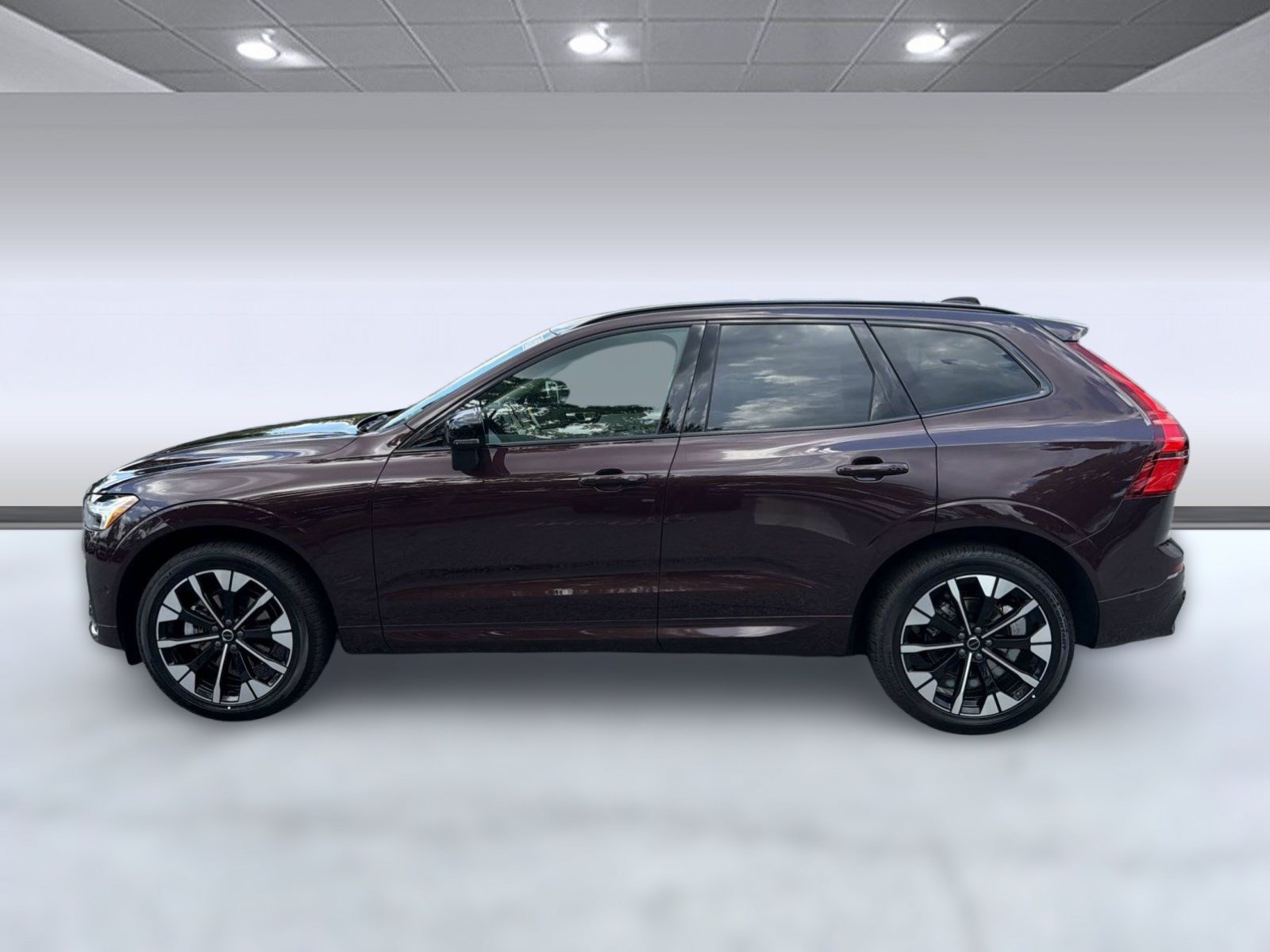 New 2026 Volvo XC60 B5 Ultra w/ Climate Package AWD/4WD image 2